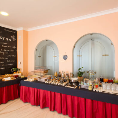 breakfast-area--v16972154
